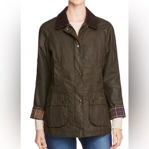 Barbour
Classic Beadnell Waxed Cotton Jacket